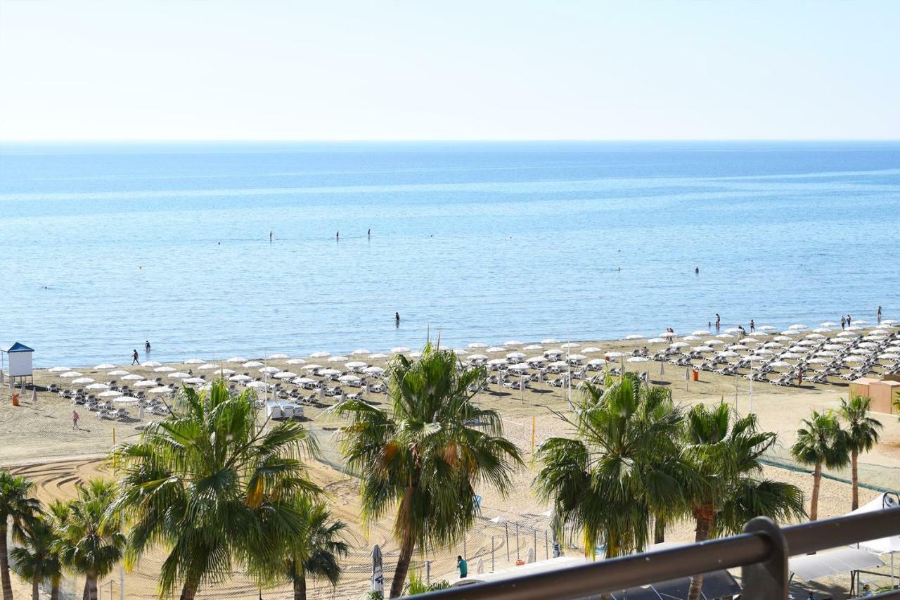 Sun Hall Beach Hotel Apartments Larnaca Esterno foto